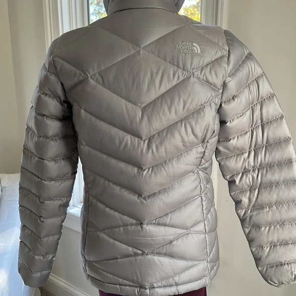 The North Face Down Coat, Silver, Size Small, EUC - Picture 6 of 10